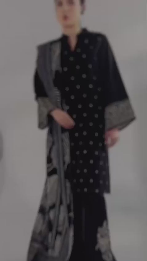 Fabric: Premium Air-Jet Lawn Lawn Quality: 100% Guaranteed